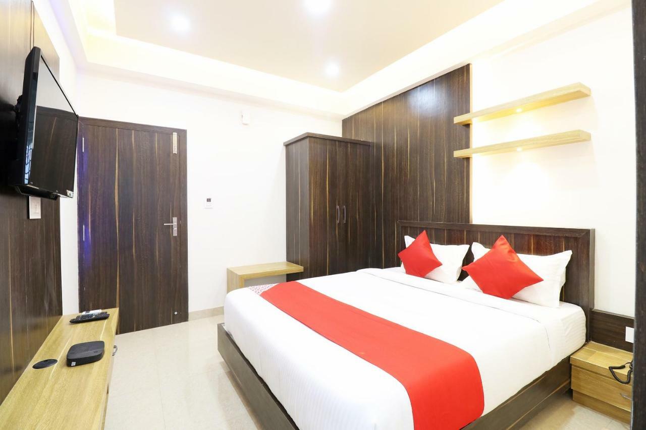 Oyo 37349 Sai Palace Ξενοδοχείο Chik Bānavar Εξωτερικό φωτογραφία